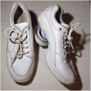 Men's Size 11 Z-Coil Tennis Sneaker Shoes